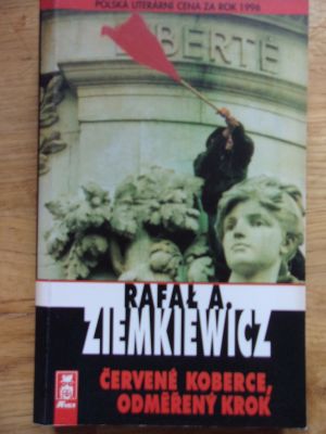 Červené koberce, odměřený krok