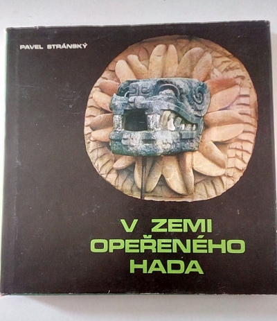 V zemi opeřeného hada