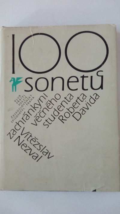 100 sonetů záchránkyni věčného studenta Roberta Davida