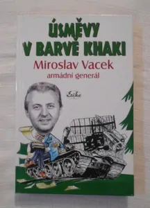 Úsměvy v barvě khaki