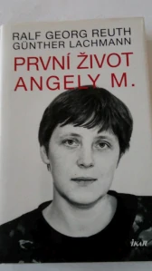 První život Angely M.