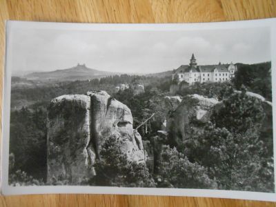 Český Ráj - Hrubá Skála - v pozadí Trosky