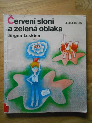 Červení sloni a zelená oblaka