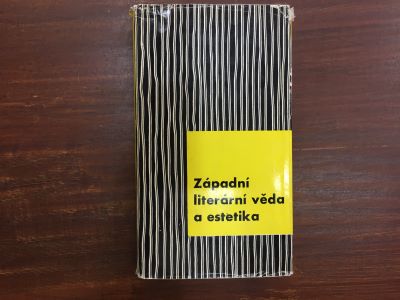 Západní literární věda a estetika