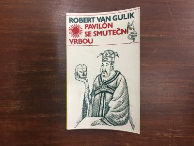Pavilón se smuteční vrbou