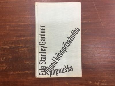Případ křivopřísežného papouška